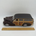 Maisto 1948 Chevy Fleetmaster Woody model car - Scale 1/18