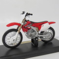 Maisto Honda CRF450R dirt bike die-cast motorcycle - Scale 1/18 in box