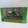 NewRay Kawasaki KX 250 dirt bike model motorcycle in case - Scale 1/32