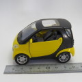 Maisto Smart City-Coupe model car - Pull back action - Scale 1/39