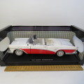 MotorMax 1957 Buick Roadmaster convertible model car in box - Scale 1/18
