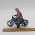 Mechanical wind-up MS433 tin plate bicycle and rider - Not working