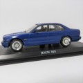 DelPrado 1985 BMW M5 die-cast model car - Scale 1/43