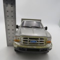 Maisto Ford F-350 super duty pick-up truck model - Scale 1/27
