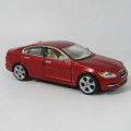 Bburago Jaguar XF model car - scale 1/32