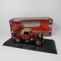 New Ray Classic Collection 1931 Chevy Sport Cabriolet model car in original box - scale 1/32