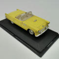 Road Signature 1955 Ford Thunderbird die-cast model car - Mirror missing - Scale 1/43