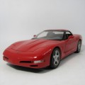 UT Models 1998 Chevrolet Corvette die-cast model car - scale 1/18