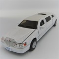 Kinsmart 1999 Lincoln Town Car Stretch Limousine die-cast model car - scale 1/38 - pull back action