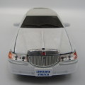 Kinsmart 1999 Lincoln Town Car Stretch Limousine die-cast model car - scale 1/38 - pull back action