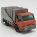 Lesney Matchbox series No.7 Refuse truck die-cast toy car