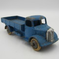 Meccano Ltd Dinky Toys Austin flat bed truck die-cast model