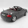 Maisto Audi TT Roadster die-cast model car - scale 1/18 - mirror missing