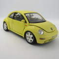 Bburago 1998 Volkswagen New Beetle die-cast model car - scale 1/18