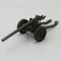 Meccano Dinky Toys #692 die-cast 5.5 Medium Gun model - hook broken