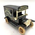 Lledo Days Gone Model T Ford - Days gone collectors club in box with figurines