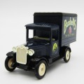 Lledo 1928 Chevrolet Box Van - Bushells Tea in box