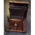 Antique wooden camera - Bellows in bad condition (MEC84)