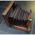 Antique wooden camera - Bellows in bad condition (MEC84)