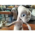 Adorable ET puppet (27 cm high) - with original tag