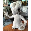 Adorable ET puppet (27 cm high) - with original tag