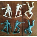 Vintage plastic military figures (x 19)