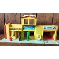 Vintage Fisher Price - Village town (1970s) - incomplete
