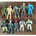 Vintage plastic toy soldiers (x 10)