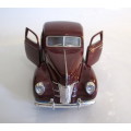 Solido Superior 1940 Ford 5-Window Coupe 1:34 Scale