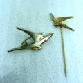 Set of two, SAA Pins