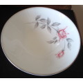 Noritake RoseMarie Porcelain Serving Dish.  22x 7 cm. Excellent Condition.