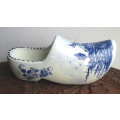 VERY LARGE PORCELAIN DELFT BLAUW HOLLAND HAND PAINTED CLOG. 23X12CM