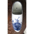 VERY LARGE PORCELAIN DELFT BLAUW HOLLAND HAND PAINTED CLOG. 23X12CM