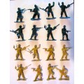 Lot of 16 Kids Army Men Plastic Soldiers Toys Green Tan Camo Mixed.