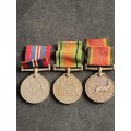 3x WW2 Medals GM Robert`s no. 580144, WW2 Medal 1939-1945 Defence Medal & Africa Service Medal
