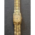 Vintage Osco 17 Jewels Shockproof Ladies Watch- working (needs to be serviced) - as per photograph