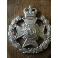 GREAT BRITAIN - SHERWOOD FORRESTERS QC STAYBRITE BADGE ON WOODEN PLAQUE