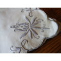 8 X BEAUTIFUL MEDEIRA SERVIETTES 41 CM SQUARED AS NEW - STILL ATTACHED   (5205)
