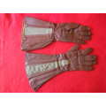 RHODESIA BSAP - PAIR LEATHER MOTORCYCLE GLOVES - STAMPED `SRG` - INSCRIBED - MADE DENTS ENG.  (5080)