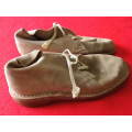 RHODESIAN WOMENS SERVICES OFFICERS ISSUED VELDSKOENS - STAMPED BATA - SIZE 5  - RARE       (8438)