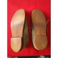 RHODESIAN WOMENS SERVICES OFFICERS ISSUED VELDSKOENS - STAMPED BATA - SIZE 5  - RARE       (8438)