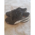 Men's "Puma" Sneakers / In Very Good Condition / Size 9 / Absolute Bargain Starting Bid!!!