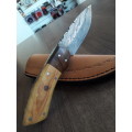 Handmade DAMASCUS Steel Hunting Knife with Wooden handle scale.  GREAT GIFT !!!!!!