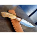 Handmade Damascus steel HUNTING  knife with WOODEN handle scales.  NEW STOCK !!
