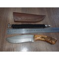 Handmade Damascus steel HUNTING Knife with Wooden handle scales. Free Bracelet, Free leather sheath.