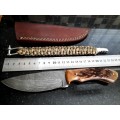 Handmade Damascus steel HUNTING Knife with Wooden handle scales  engraved. Free Bracelet.