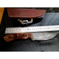 Handmade Damascus steel HUNTING Knife with Wooden handle scales  engraved. Free Bracelet.