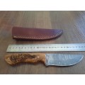 Handmade Damascus steel HUNTING Knife with Wooden handle scales, No leather included.