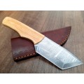 Handmade Damascus steel HUNTING Knife with Wooden handle scales.