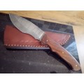 Handmade Damascus steel HUNTING  knife with Wooden handle scales. Please read description.